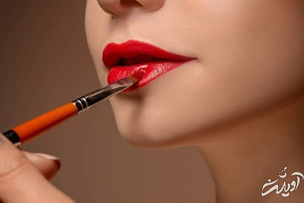 پاک نشدن رژ لب